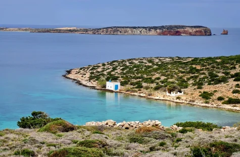 dónde alojarse en paros grecia