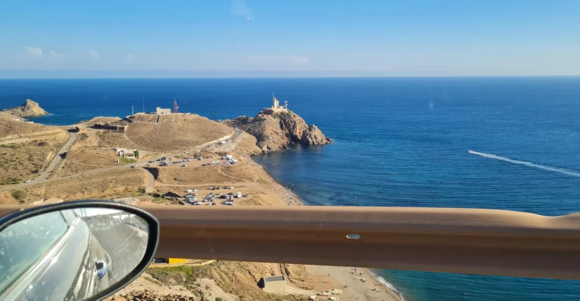 faro de cabo de gata donde dormir