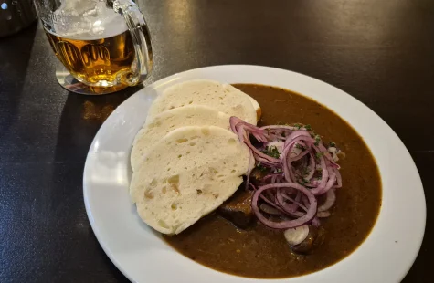 goulash donde comer en praga en restaurante centrico