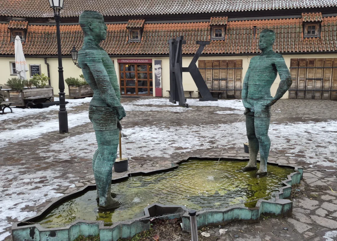 meones praga y museo kafka visitar
