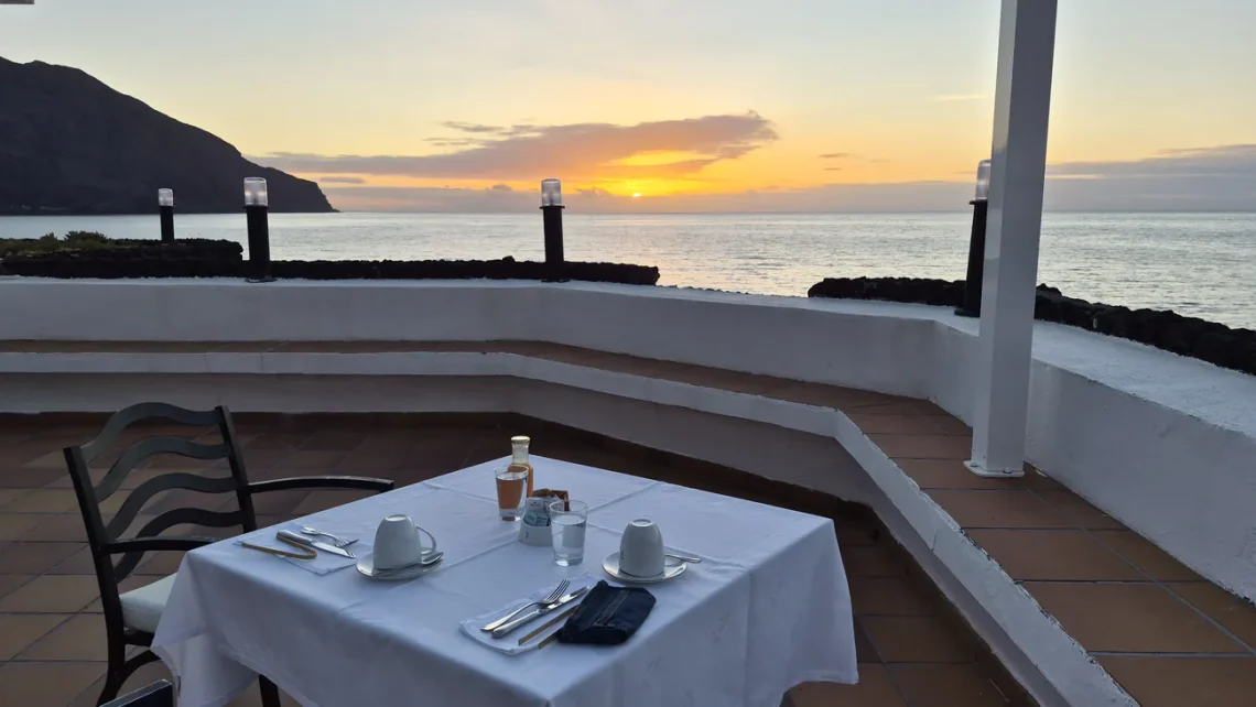 amanecer el hierro parador nacional desayuno