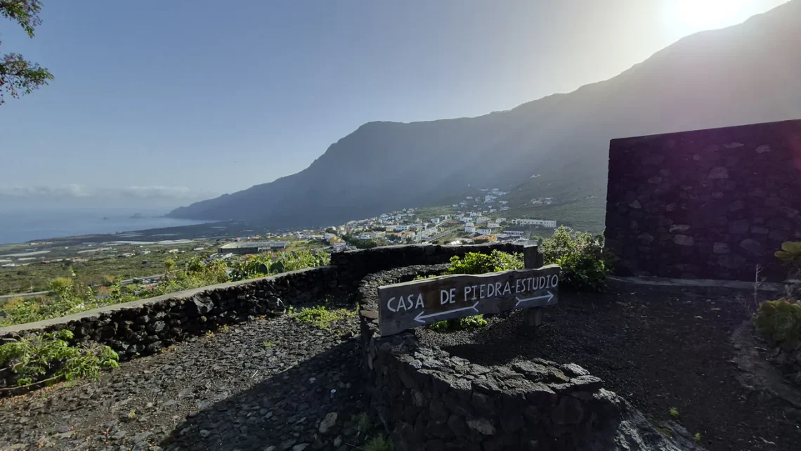 dormir en el hierro casa de piedra